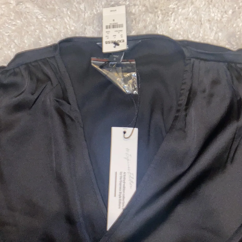 Express Top - Picture 2 of 3